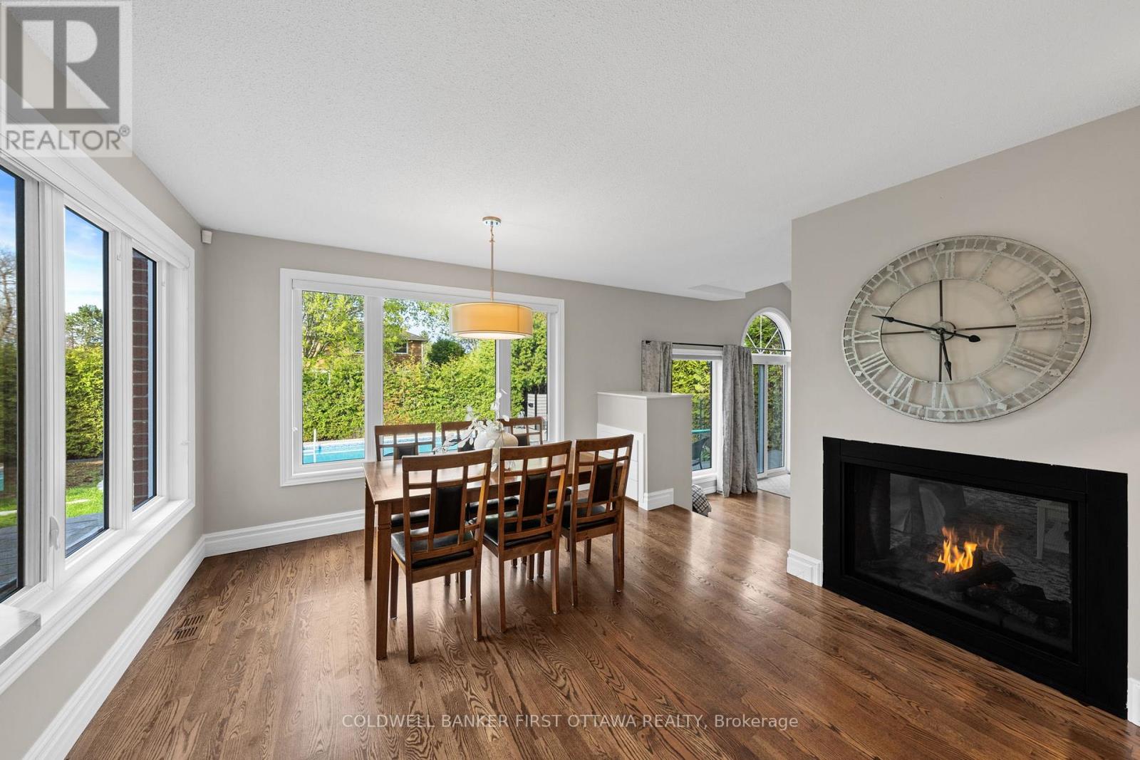 42 HAMPEL CRESCENT - 10