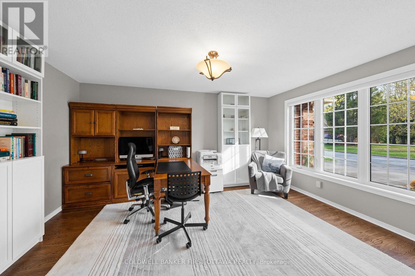 42 HAMPEL CRESCENT - 18