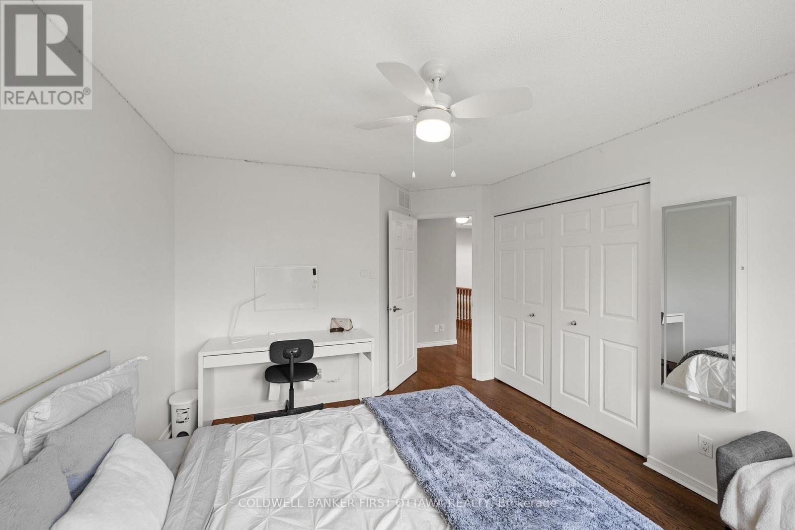 42 HAMPEL CRESCENT - 29