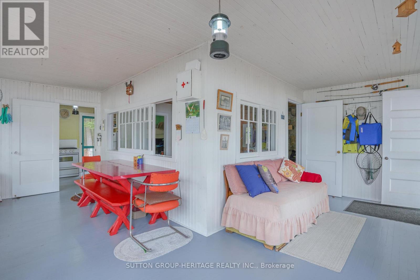 909 ASHBY LAKE WA - 7
