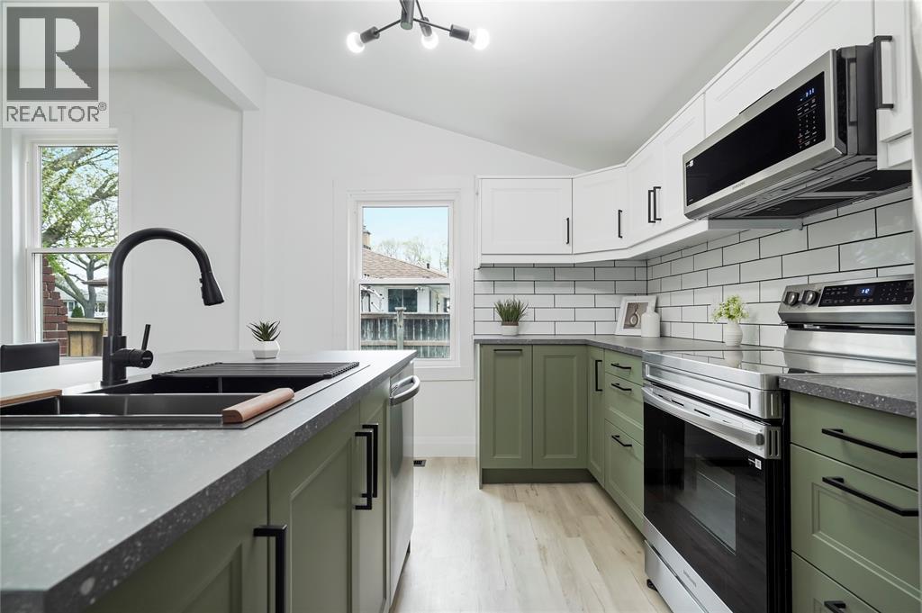 867 Devine STREET - 12