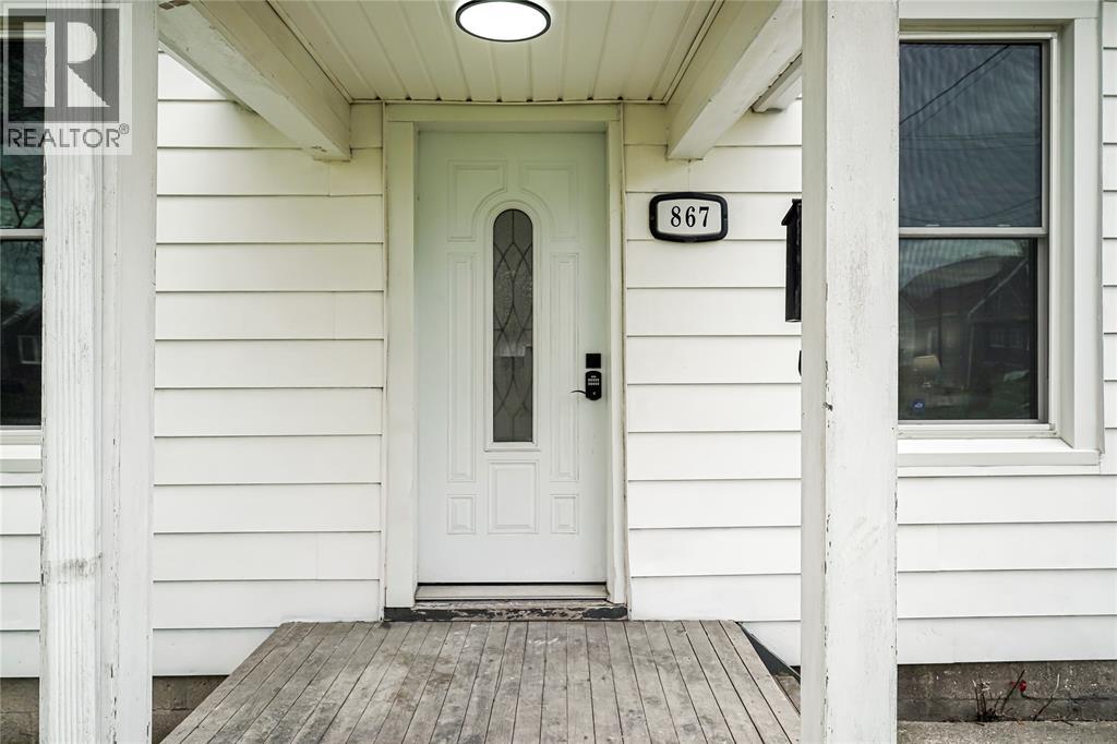 867 Devine STREET - 2