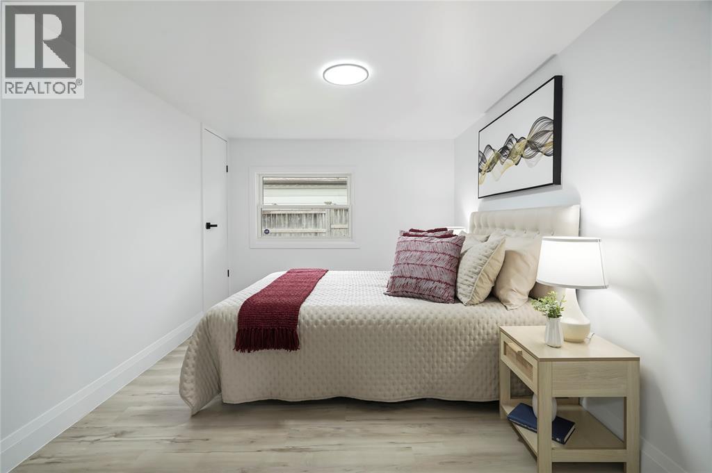 867 Devine STREET - 23