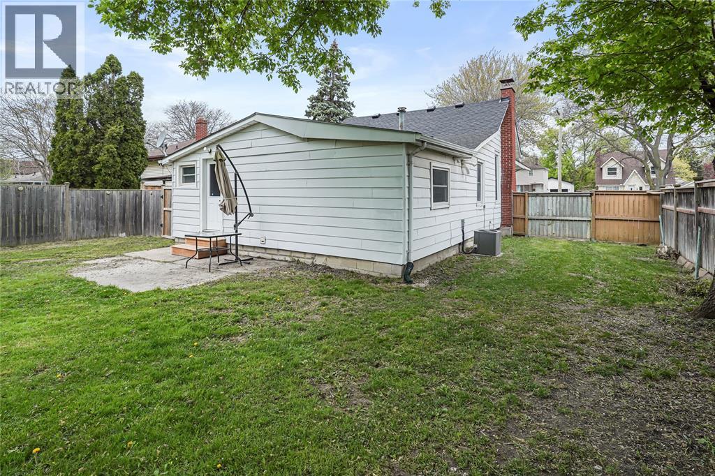 867 Devine STREET - 28