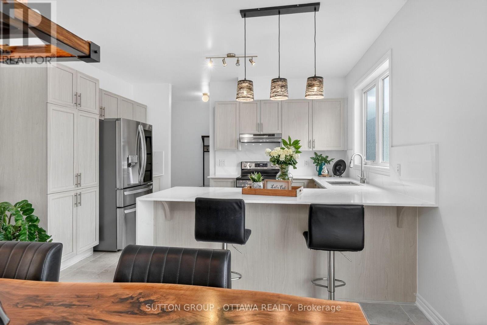 1011 CARDEN LANE - 11