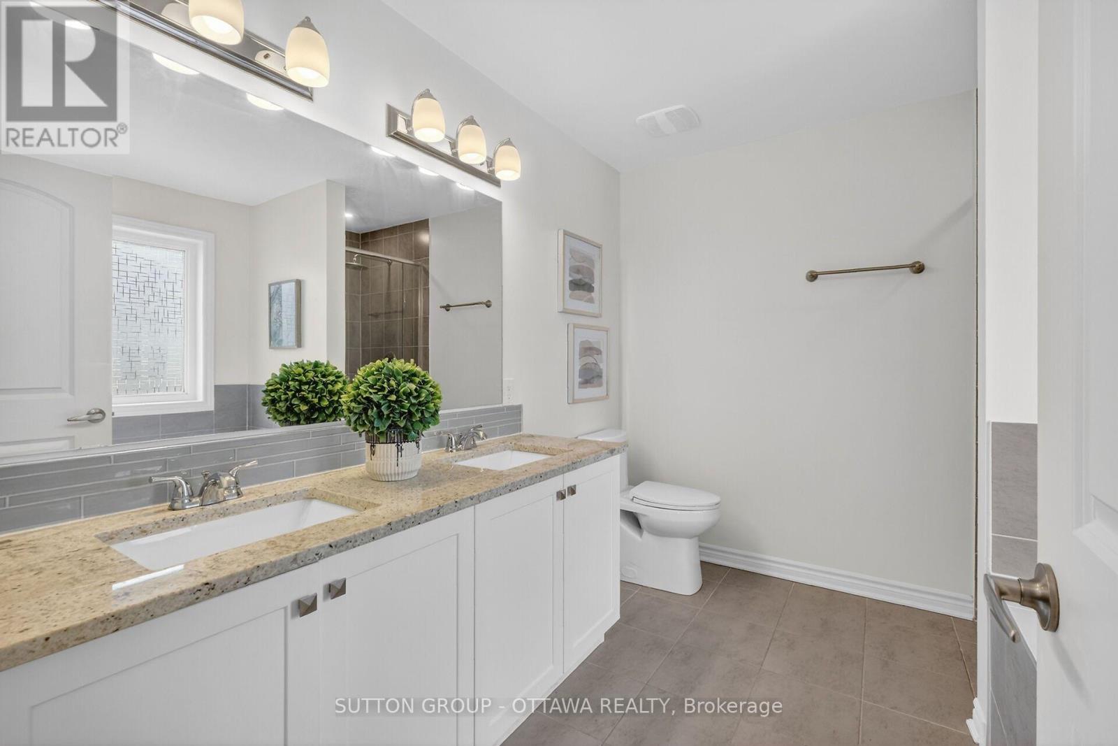 1011 CARDEN LANE - 25