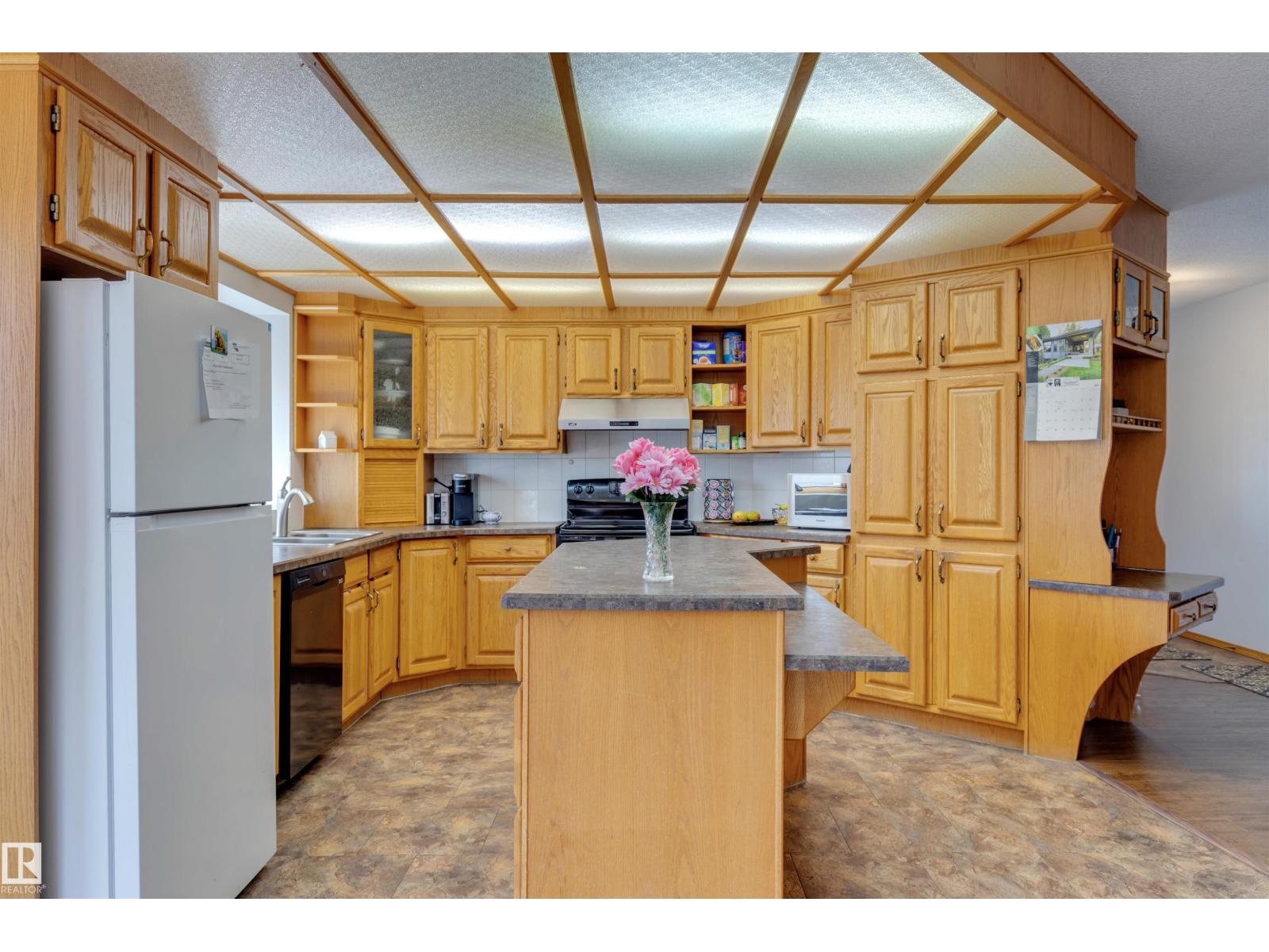 15411 67A ST NW, Edmonton
