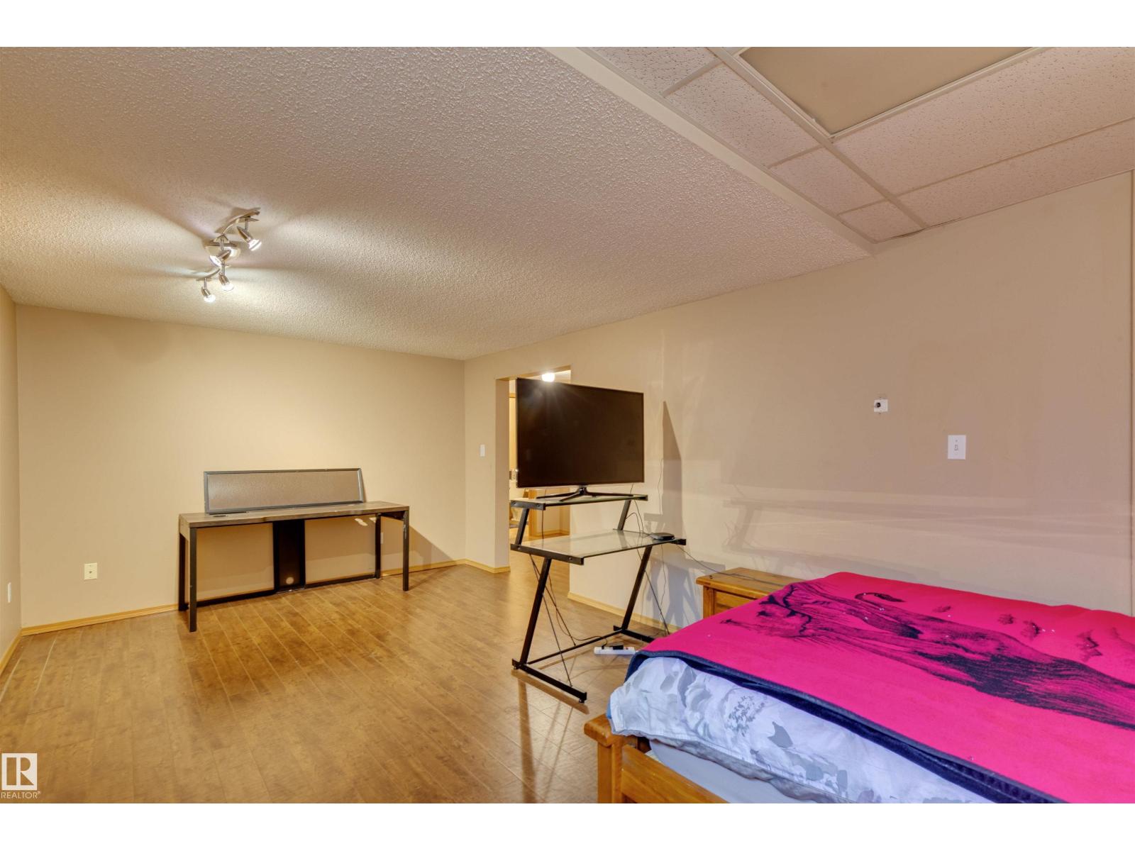 15411 67A ST NW, Edmonton