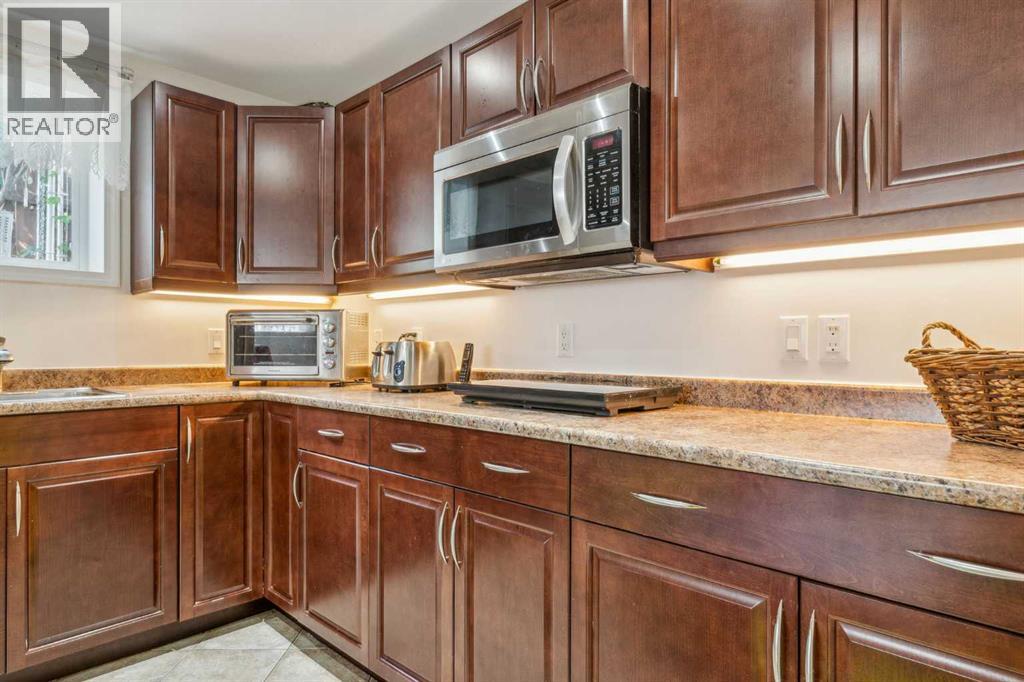 320 Haddon Road SW - 21