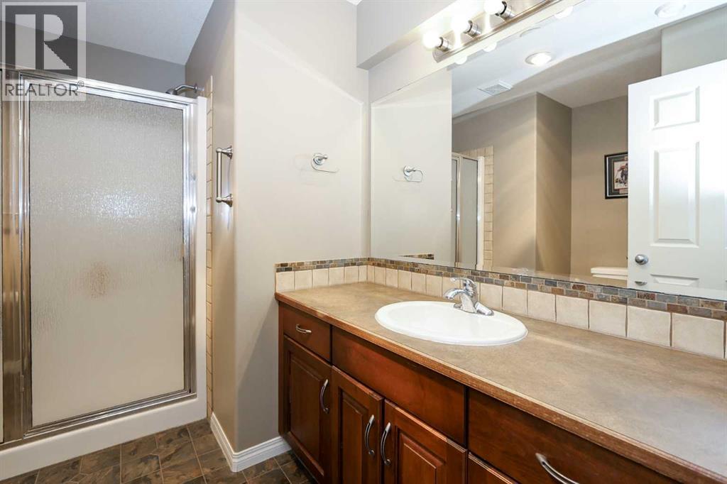 26 Jenner Crescent — photo 42