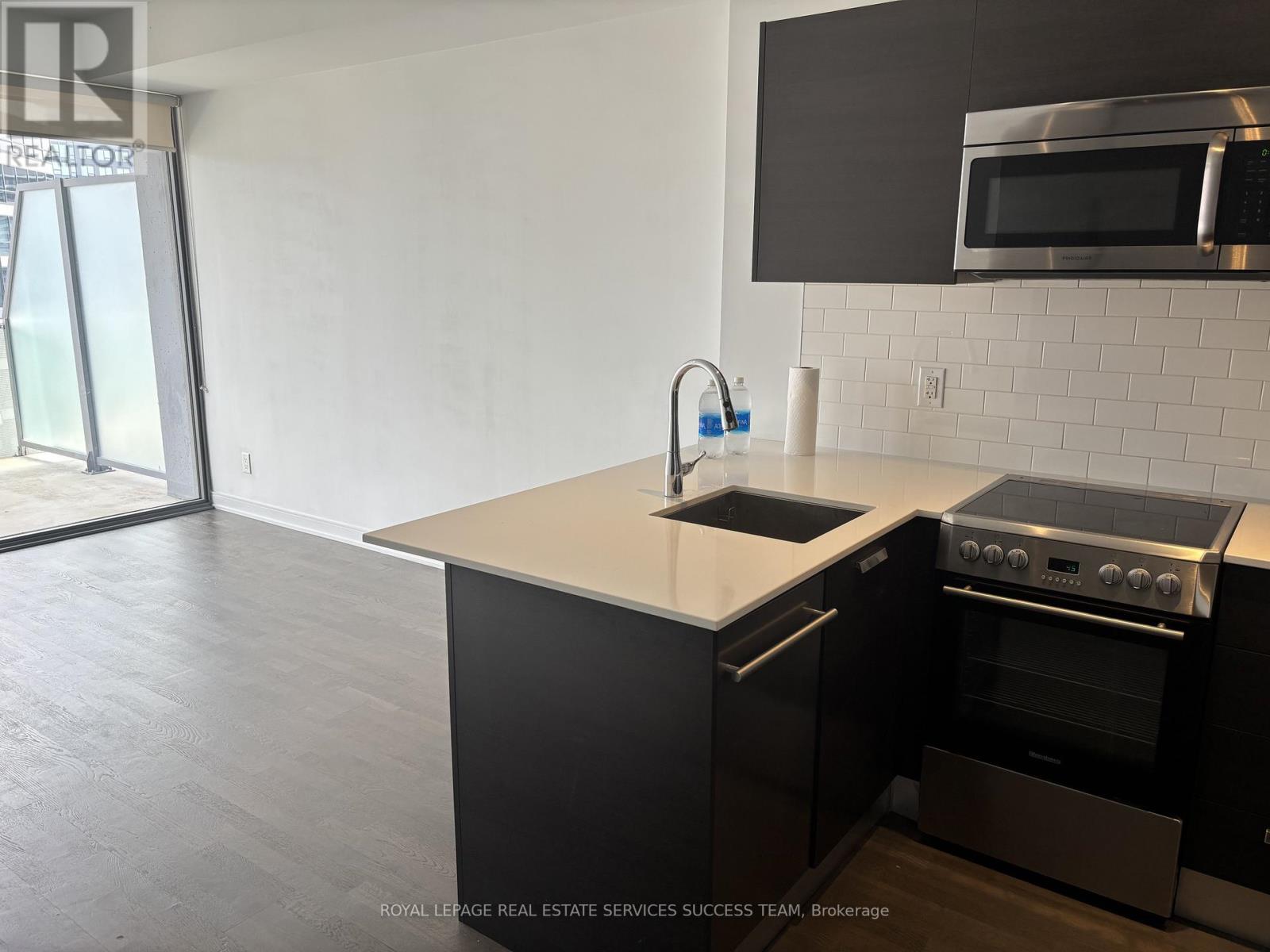 #2901 57 ST JOSEPH STREET - 11