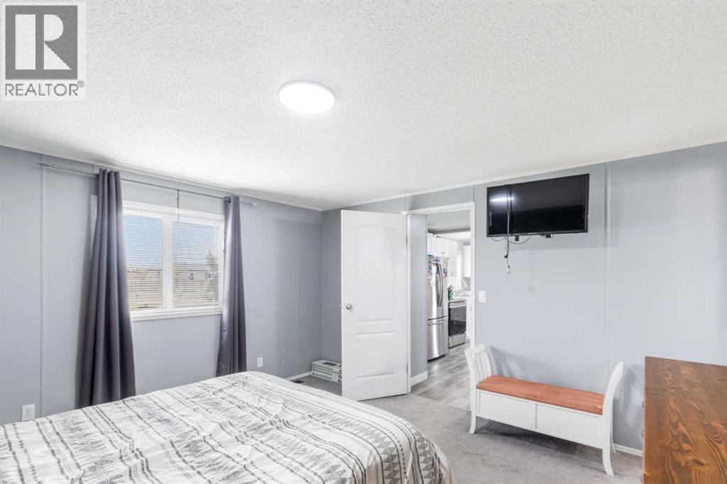9602 112 Avenue - 8