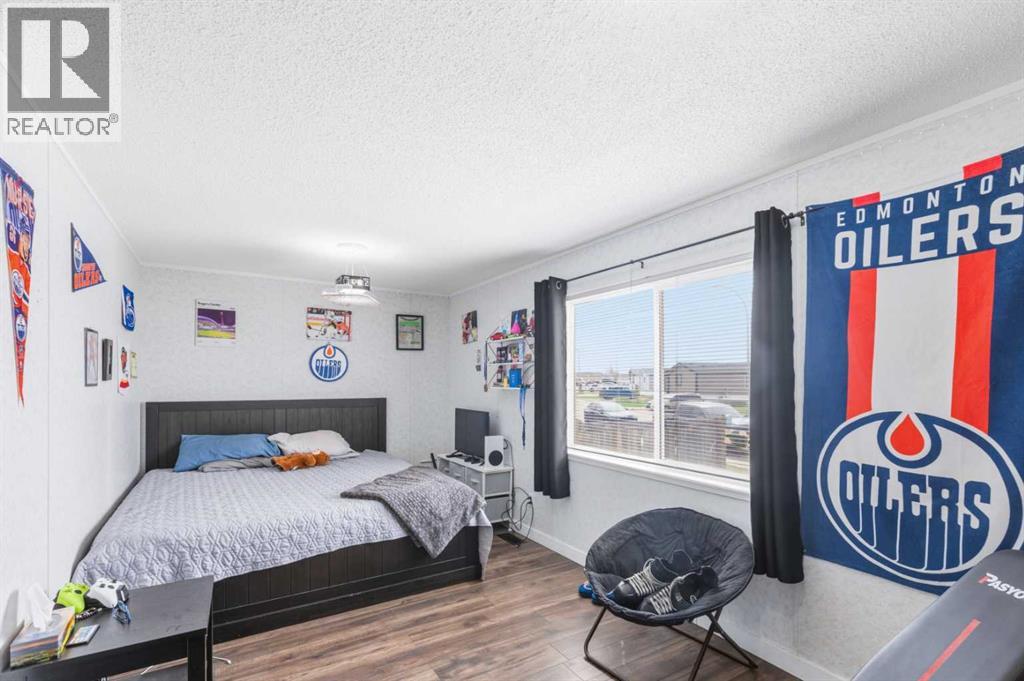 9602 112 Avenue - 11