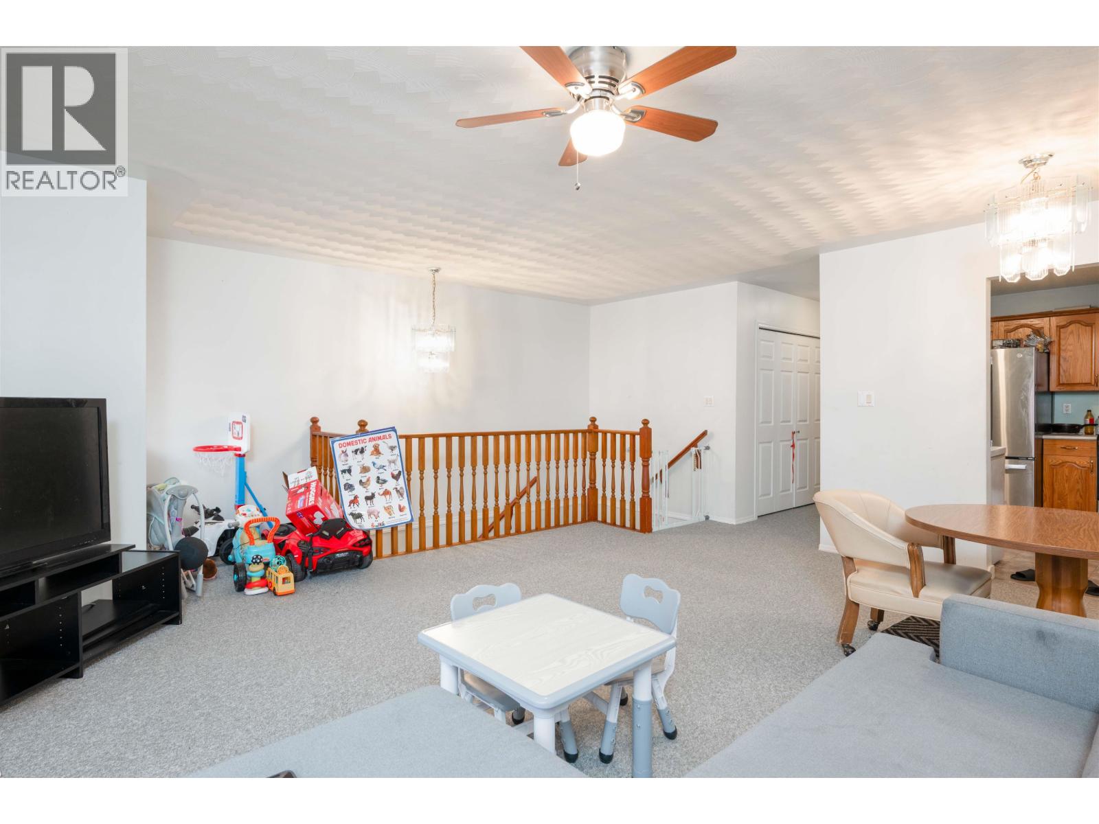 Photo 10 of 35 — 721 CARNEY STREET · Prince George, BC