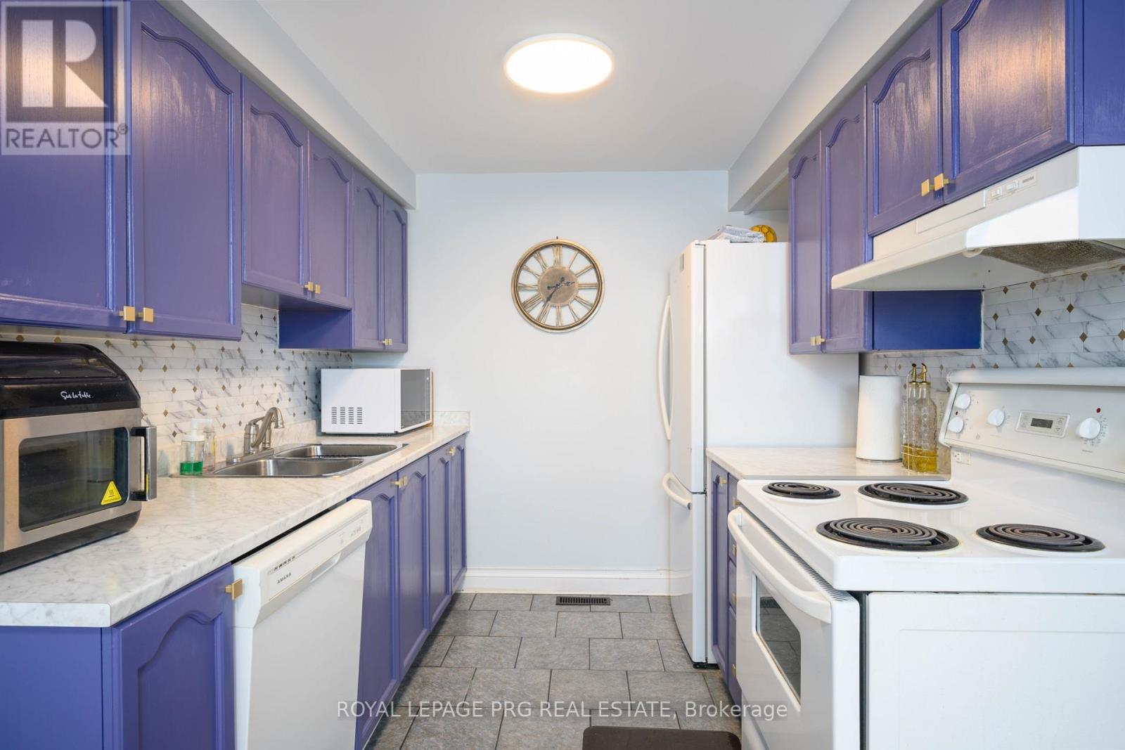 97 NATHAN CRESCENT - 6