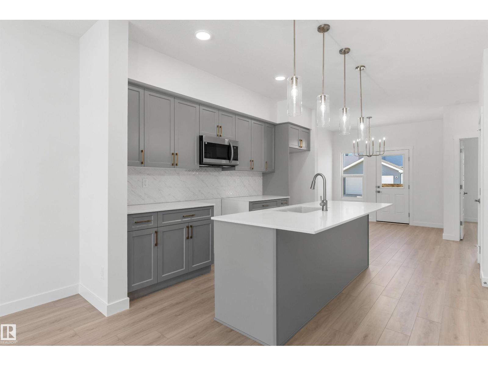 20615 43 AV NW - 12