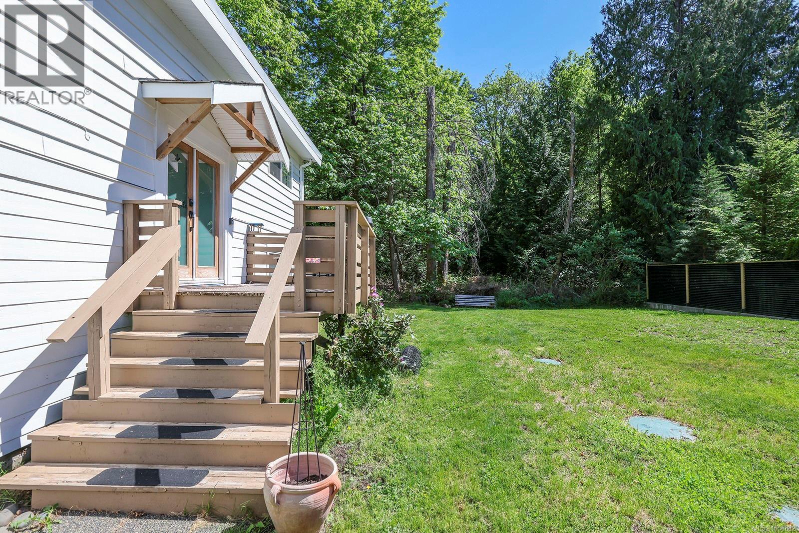 4705/4707 Gail Cres - 32
