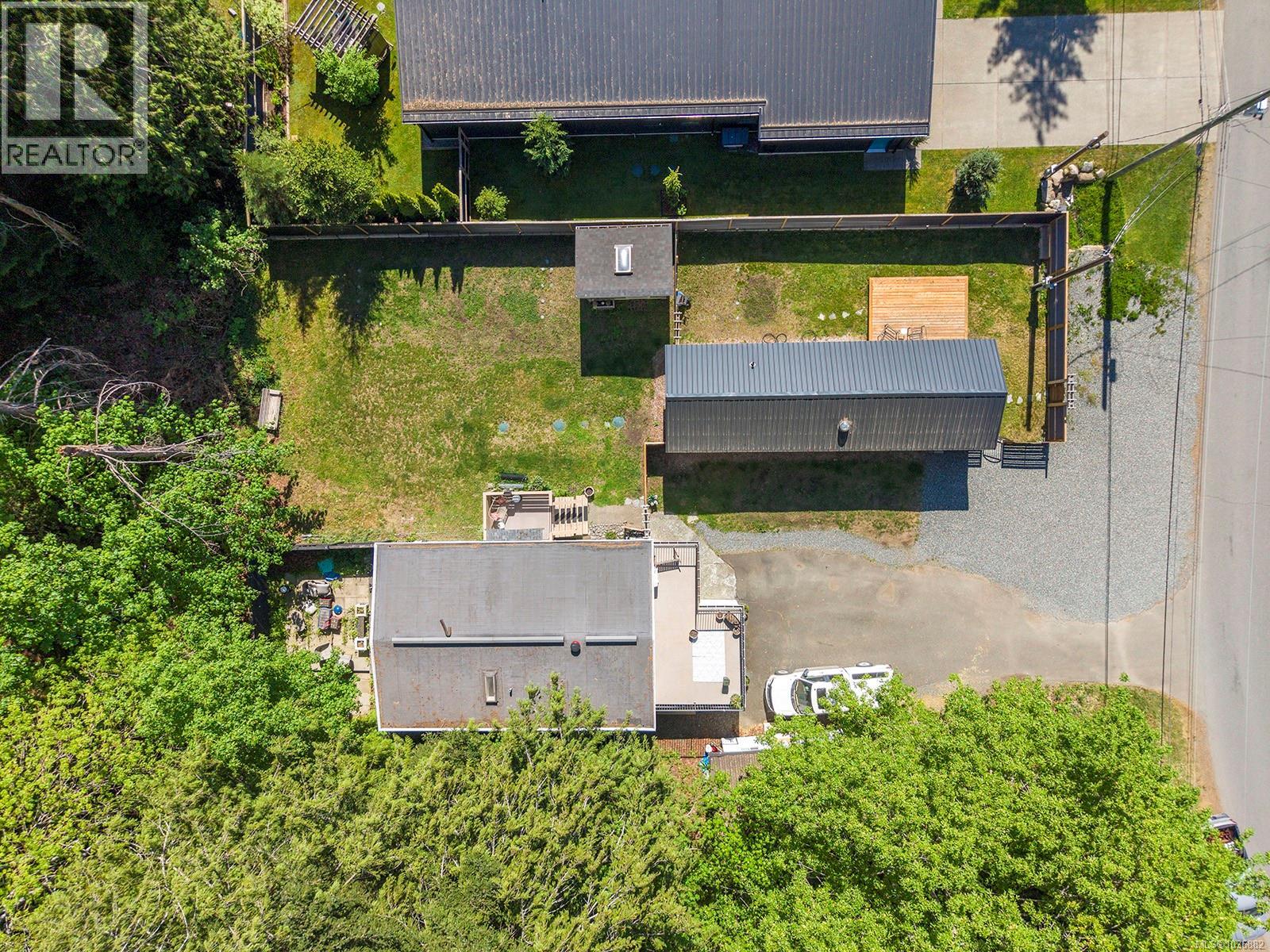 4705/4707 Gail Cres - 36