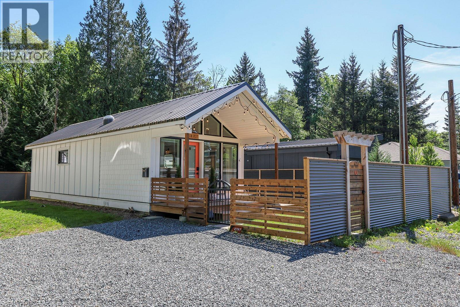 4705/4707 Gail Cres - 16