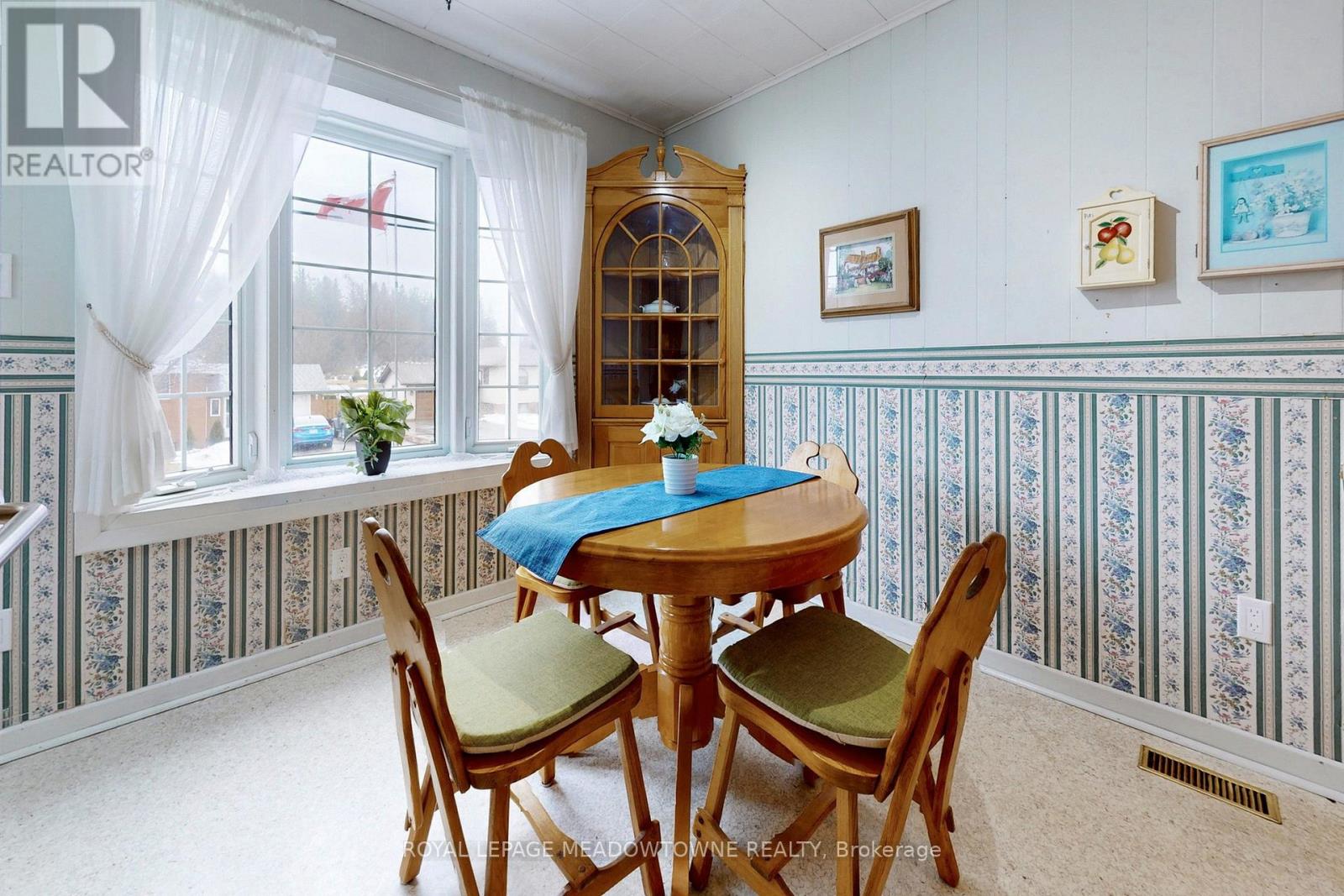 43 COBBLEHILL ROAD - 10