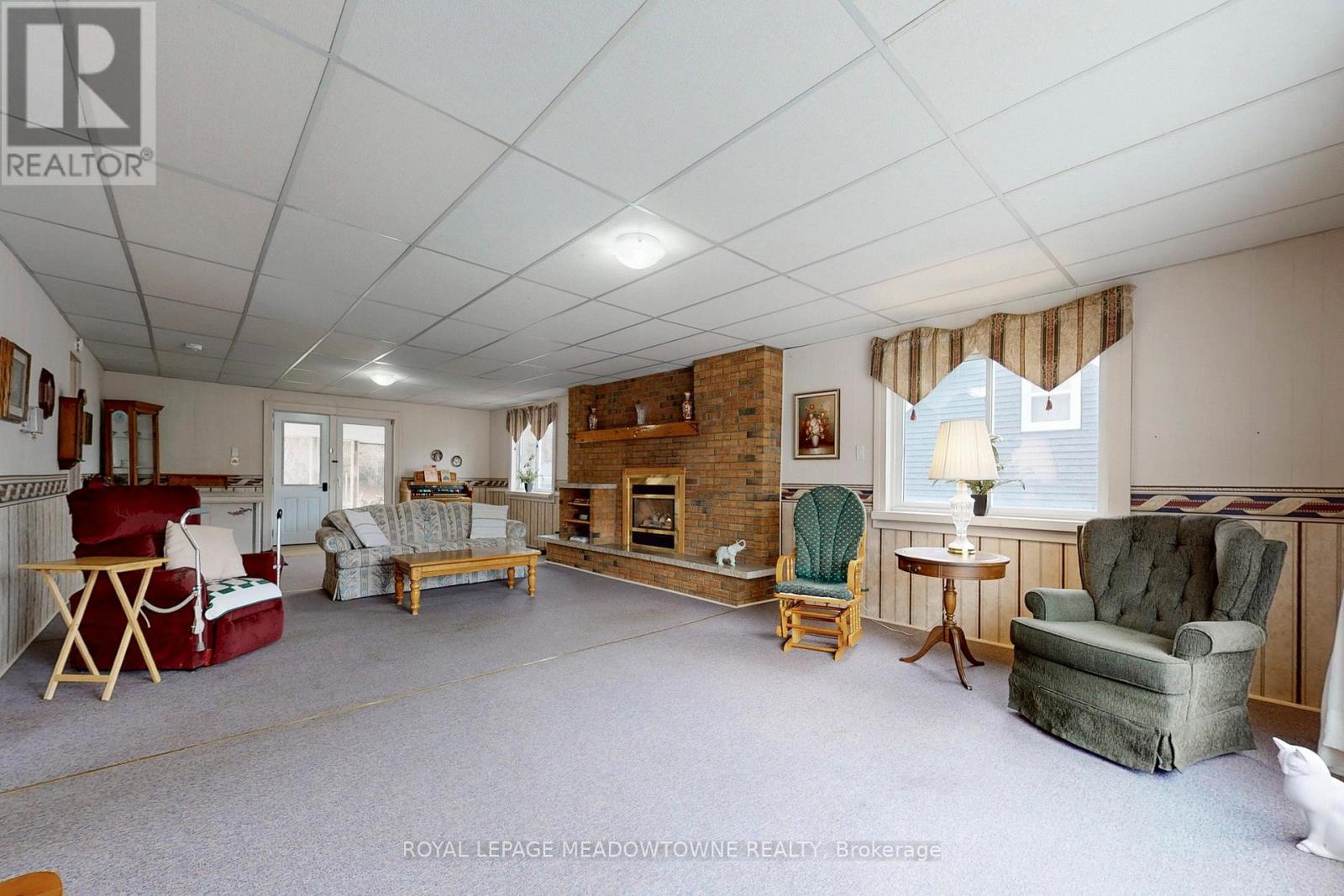 43 COBBLEHILL ROAD - 19