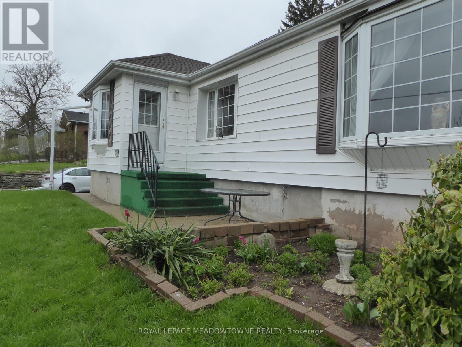 43 COBBLEHILL ROAD - 37