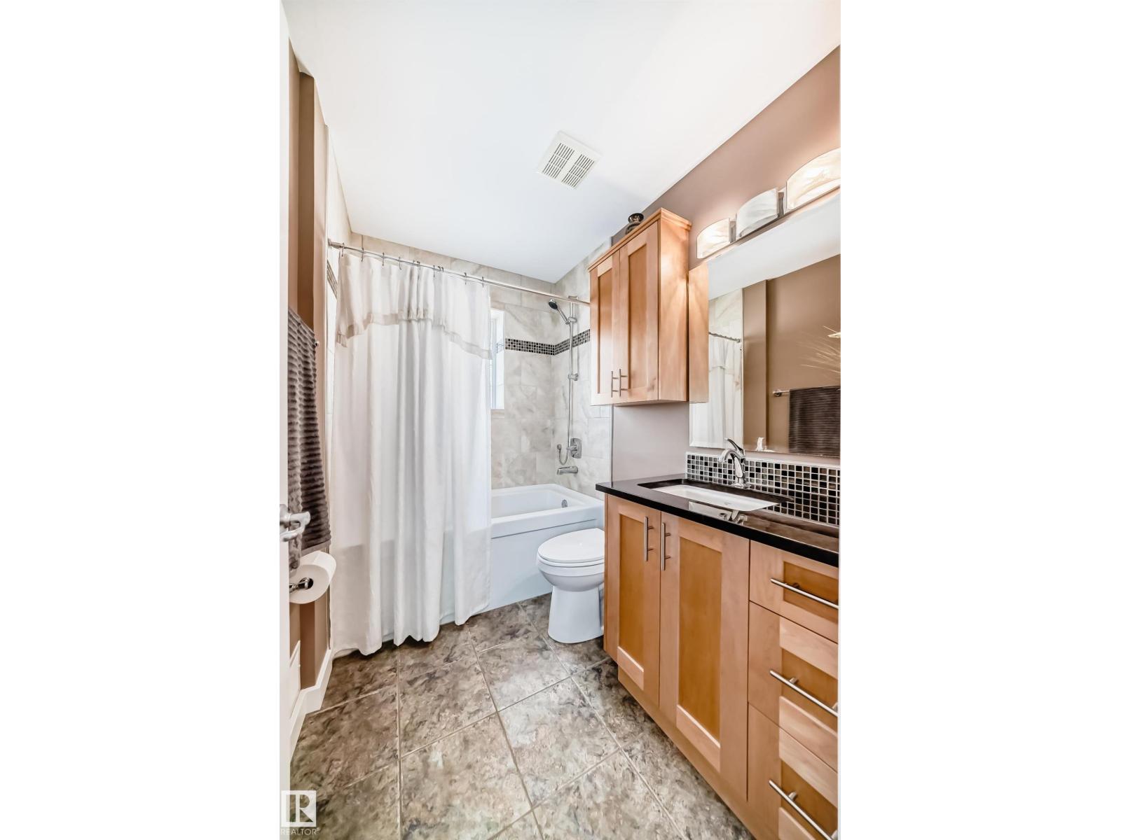 10652 144 ST NW NW, Edmonton