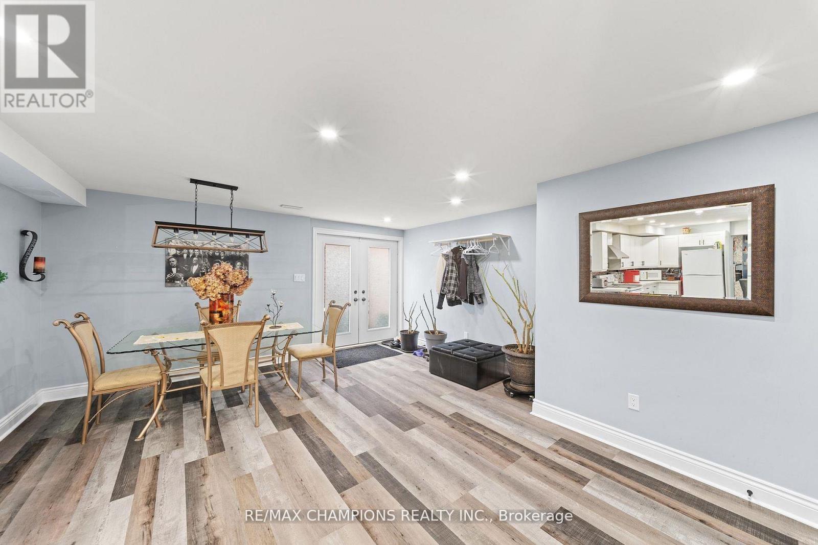 55 MEEK AVENUE - 22