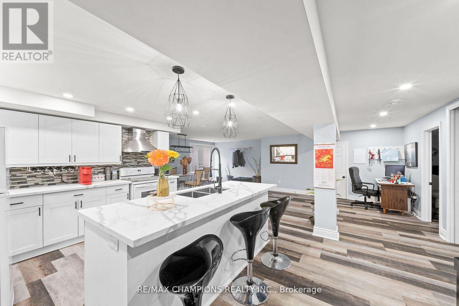55 MEEK AVENUE - 24