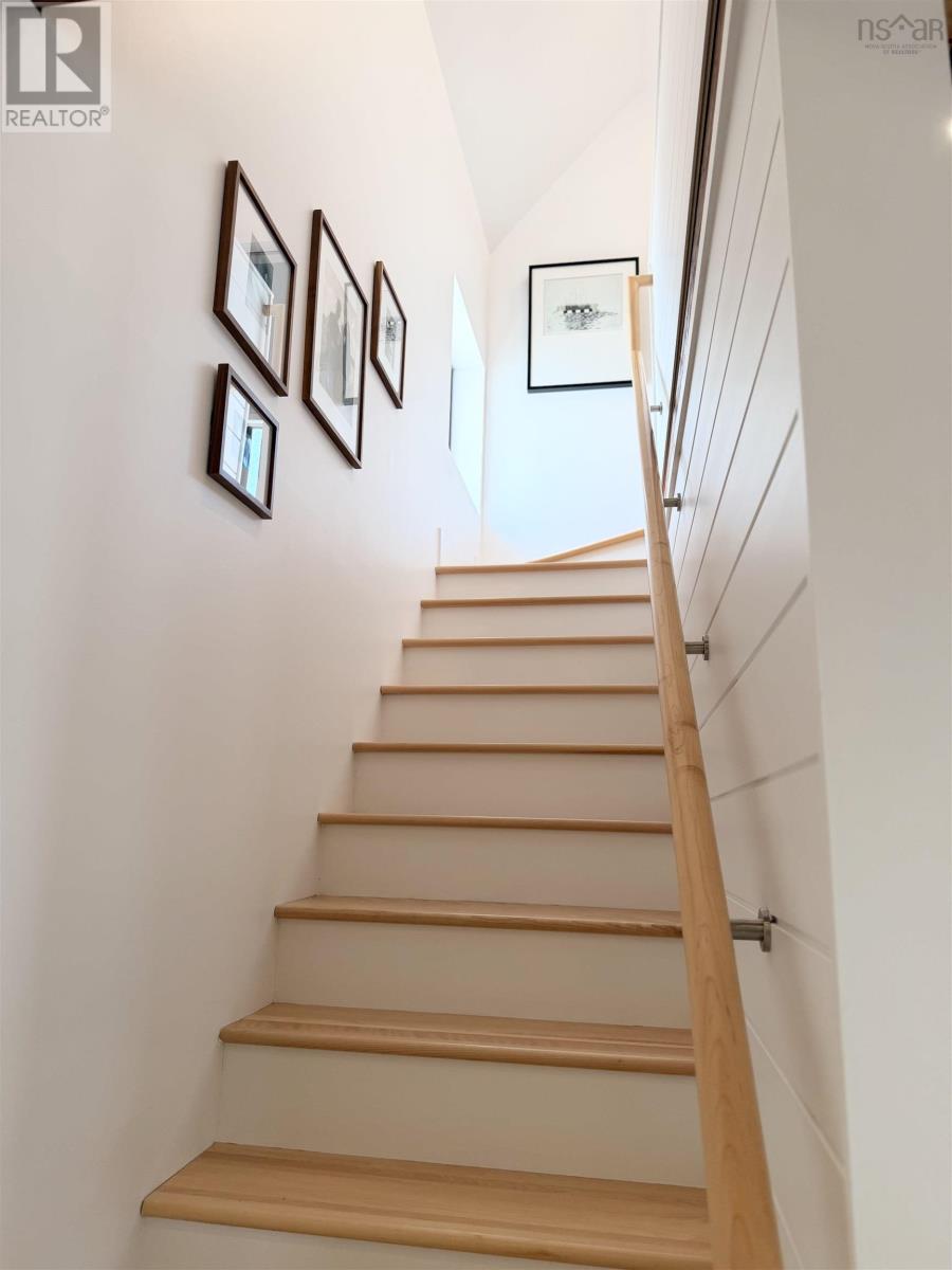 5663 Stanley Street - 21