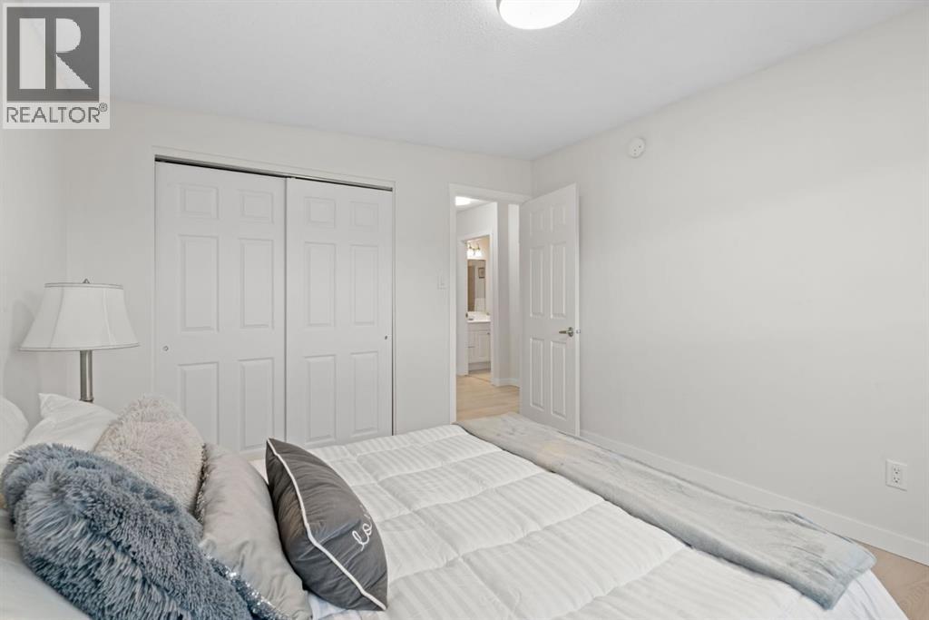 8547 47 Avenue NW - 15