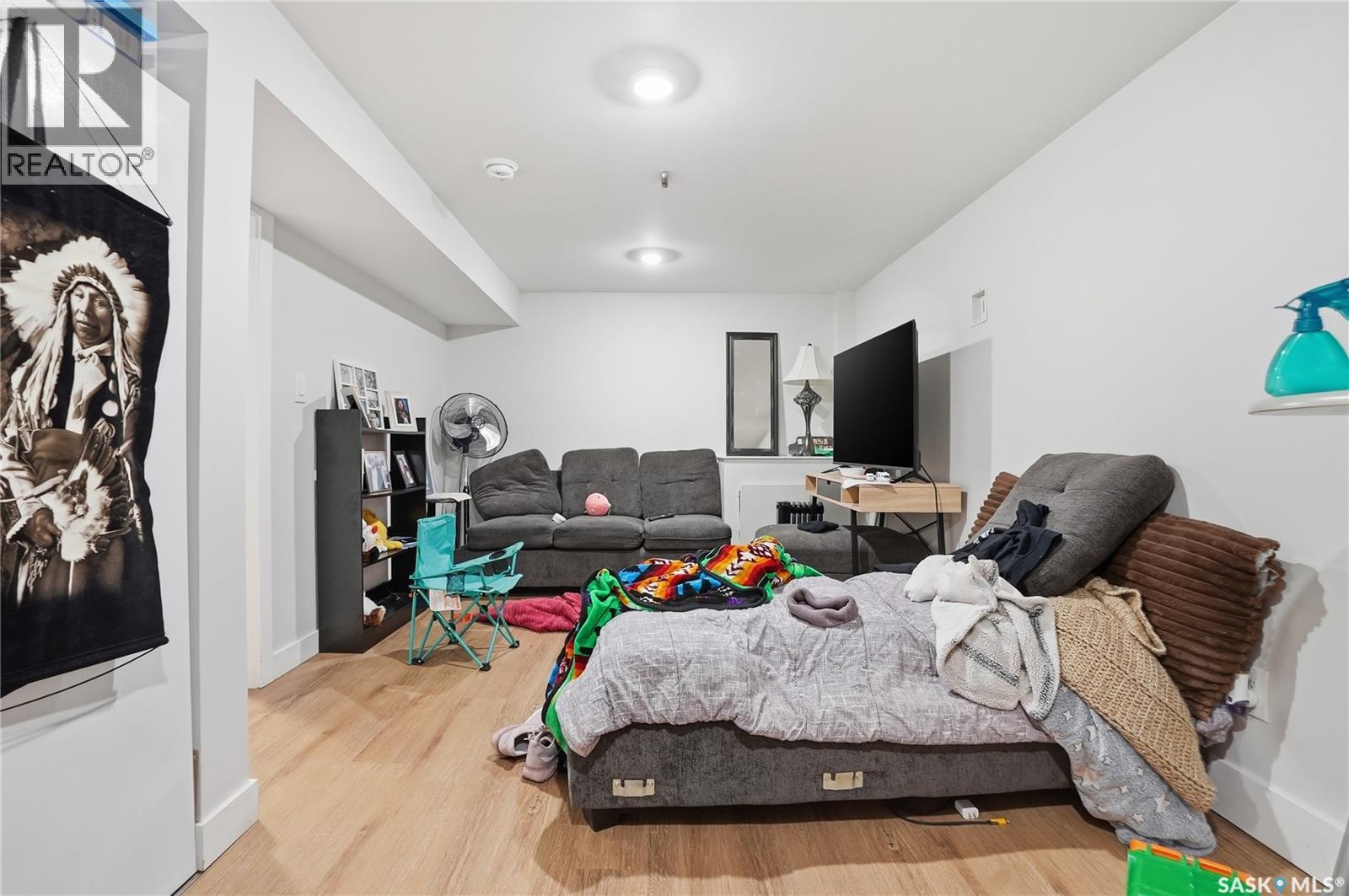 719 I AVENUE S - 25