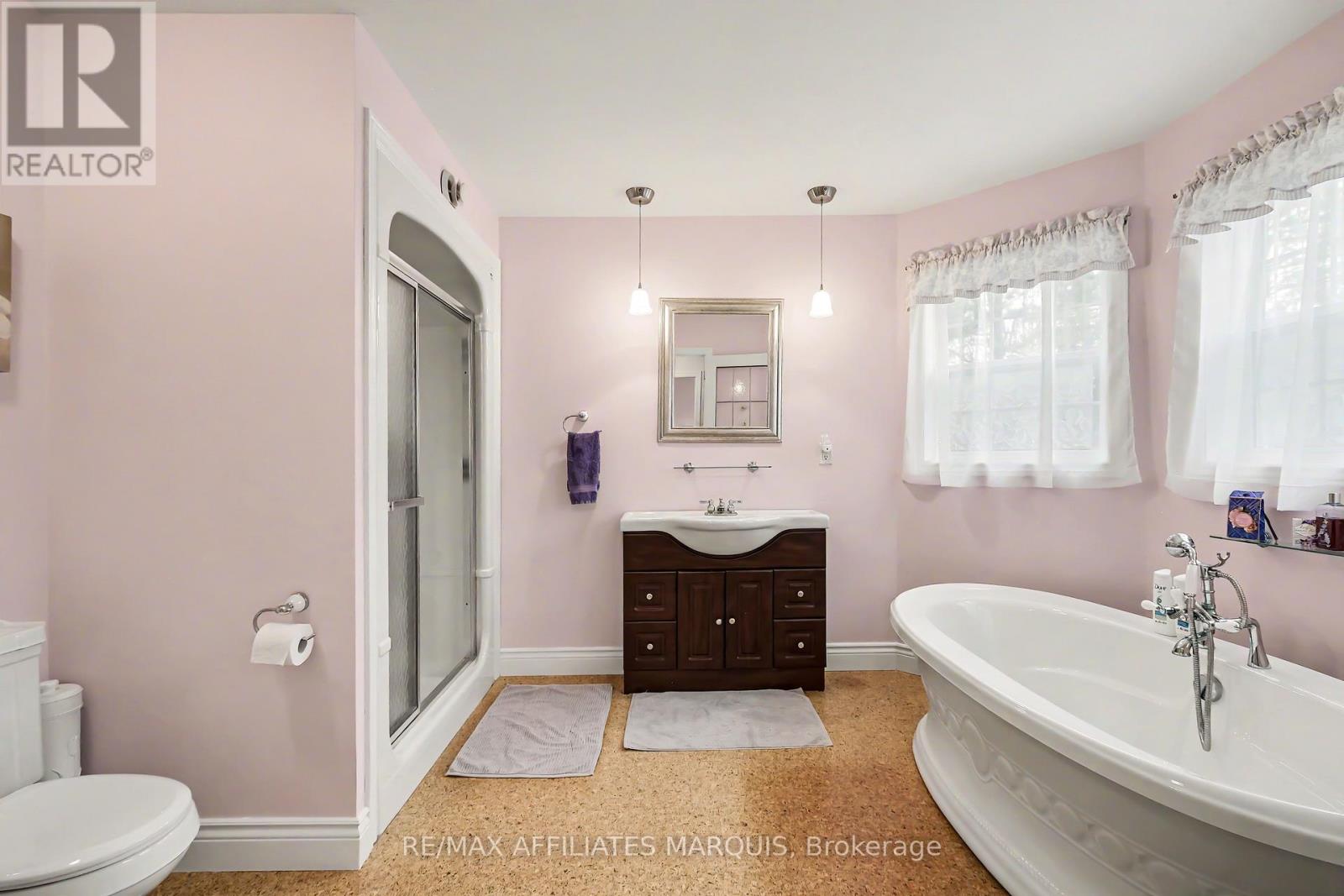 183 CROMWELL CRESCENT - 29