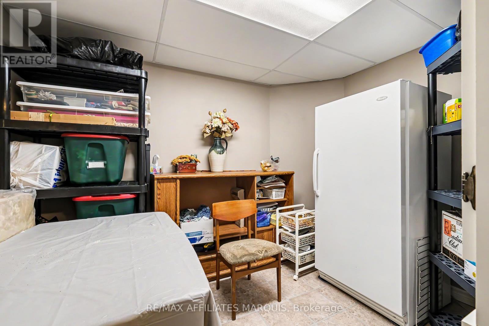 183 CROMWELL CRESCENT - 33
