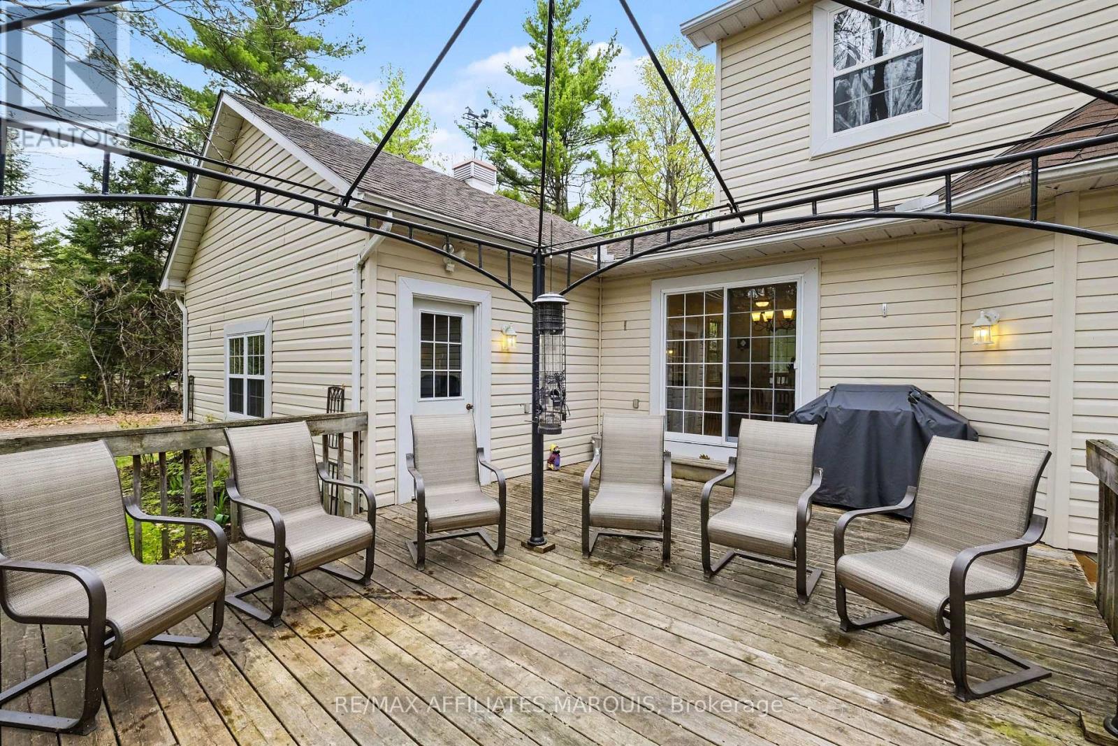 183 CROMWELL CRESCENT - 38