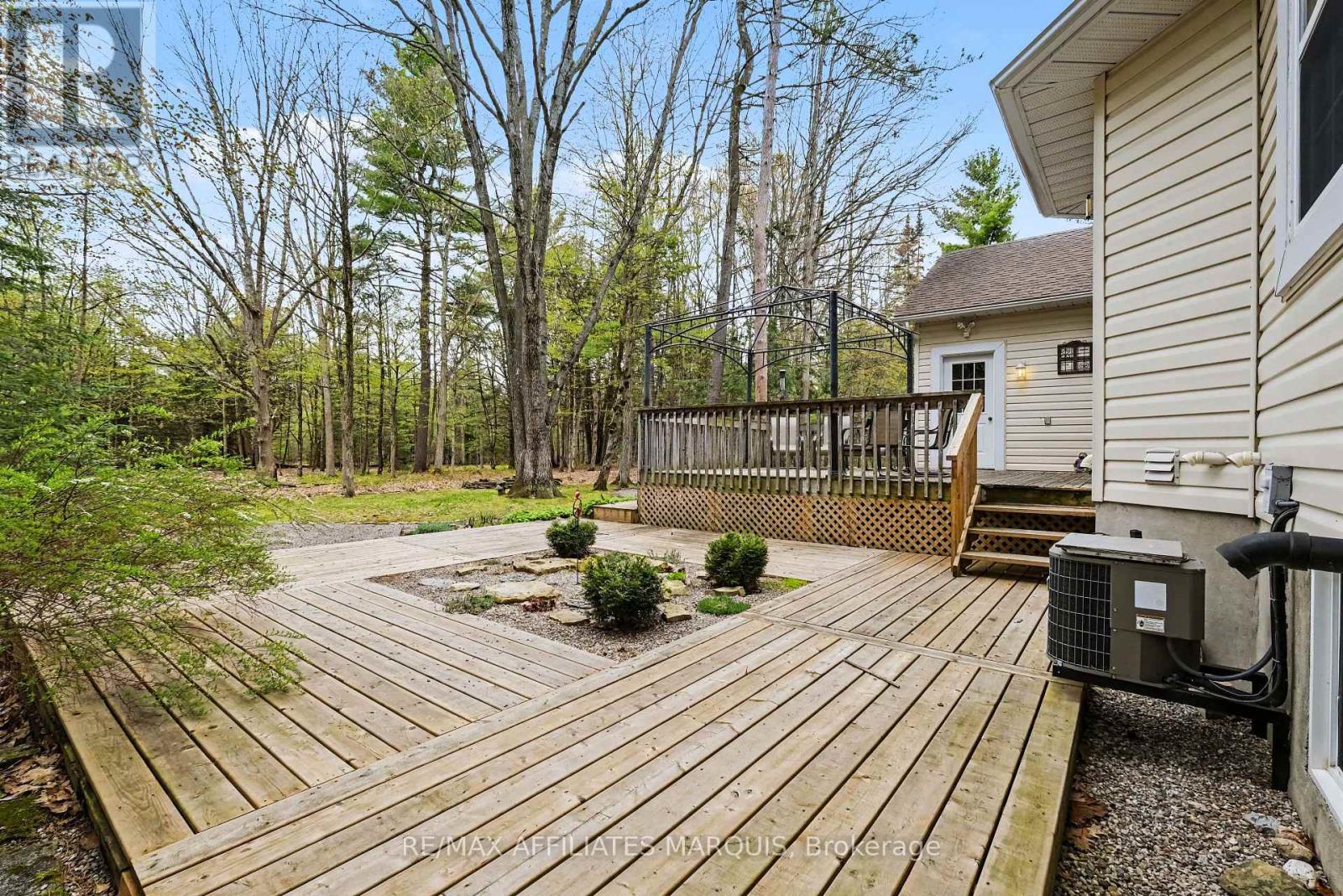 183 CROMWELL CRESCENT - 39