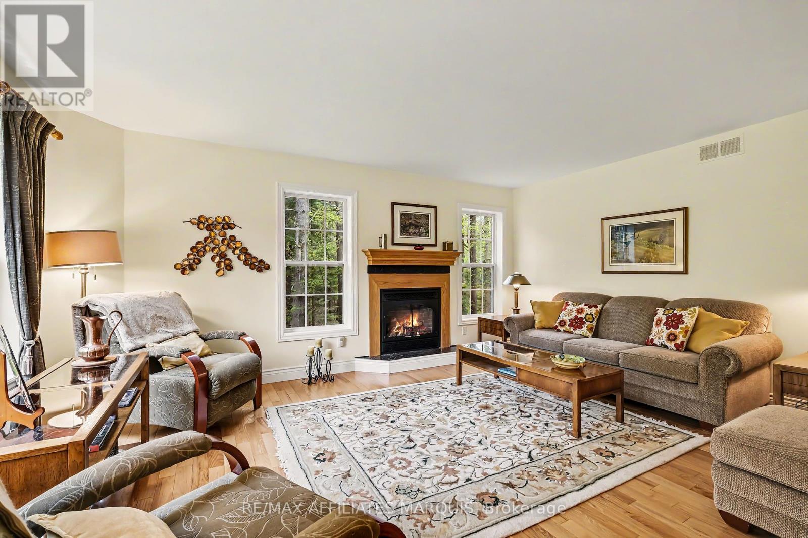 183 CROMWELL CRESCENT - 9