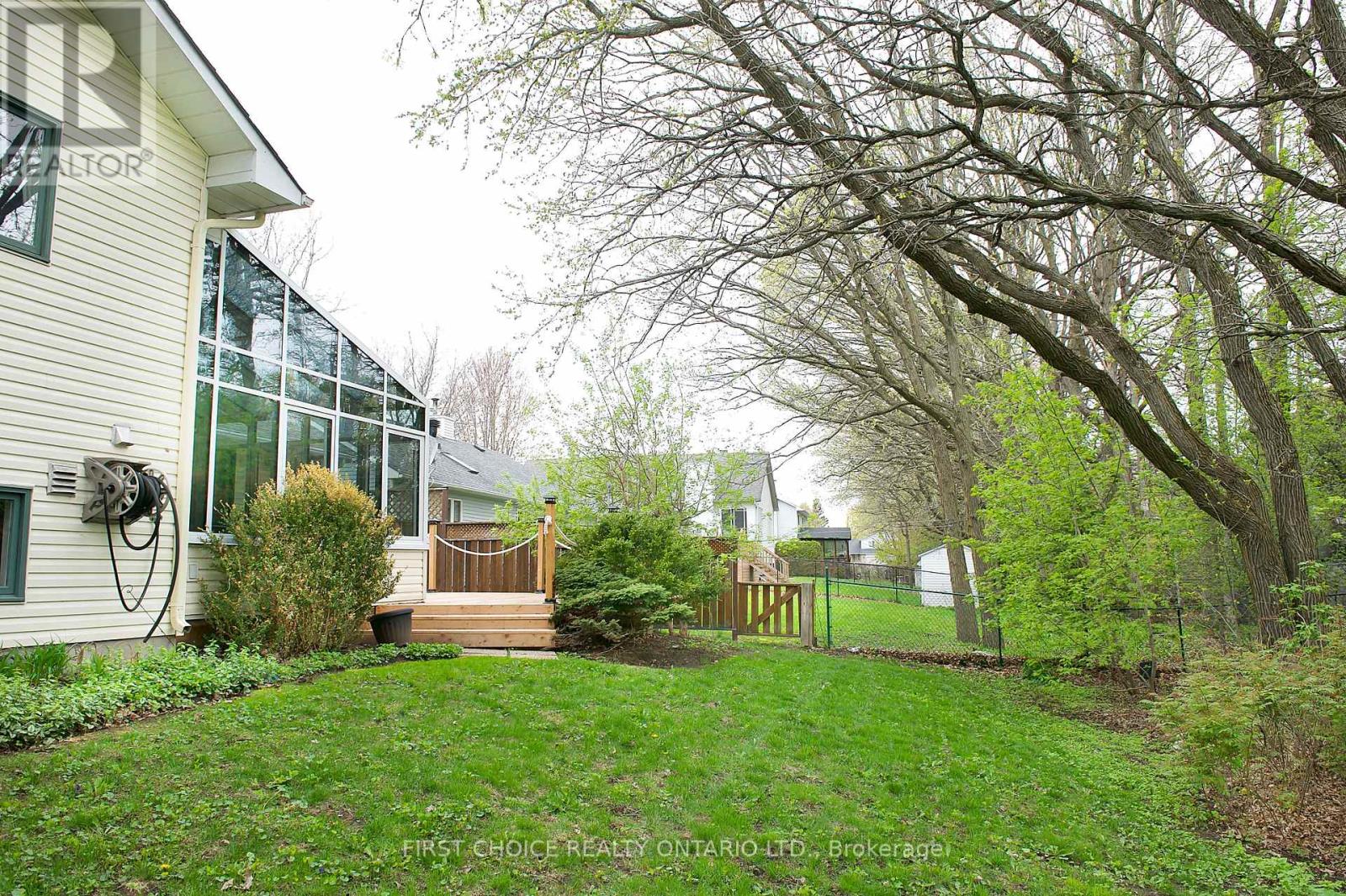13 QUEENSTON DRIVE - 35