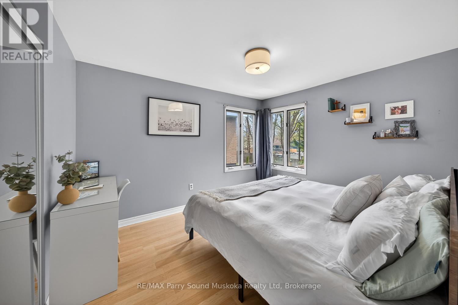 23 HIGHLAND CRESCENT - 14