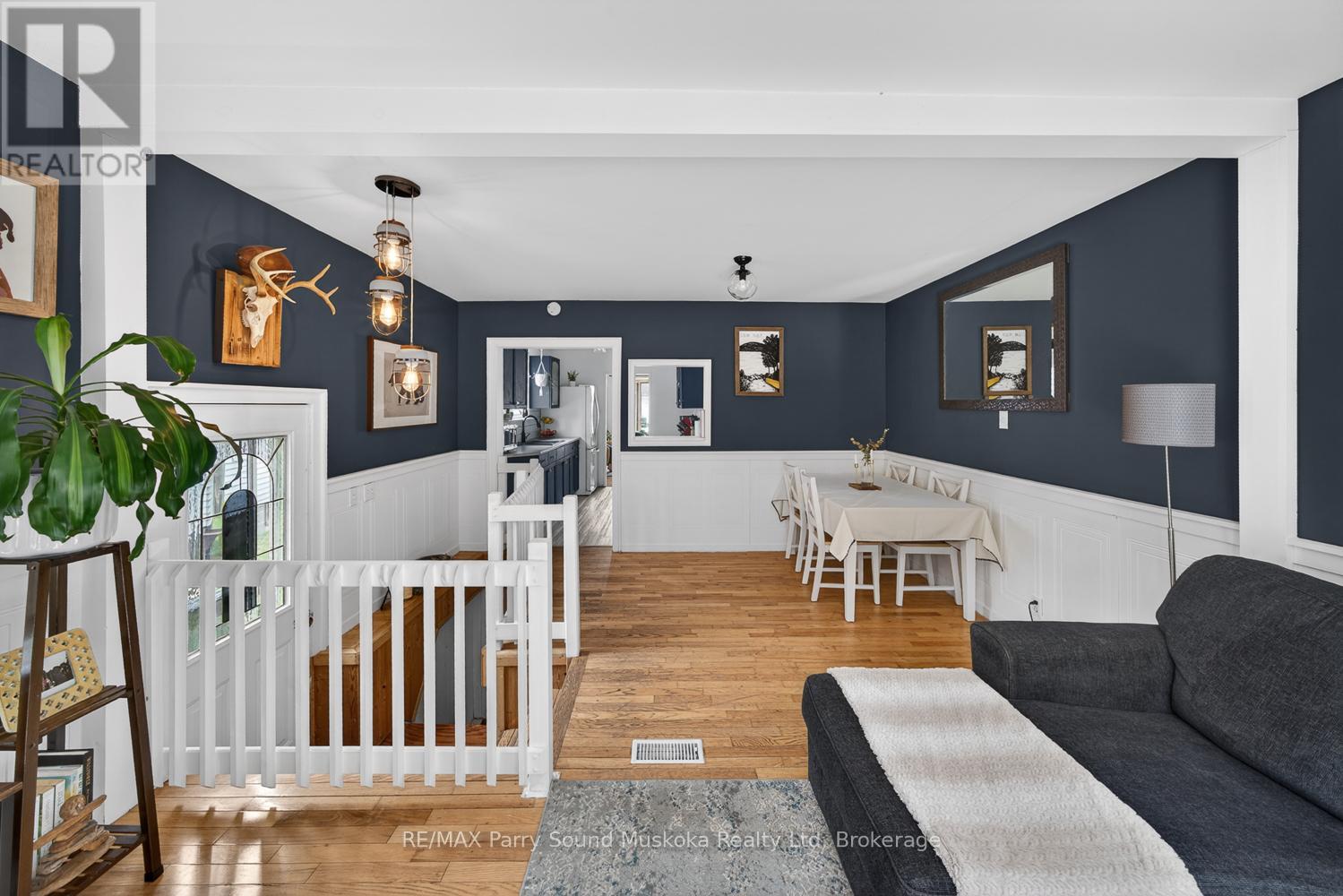 23 HIGHLAND CRESCENT - 26