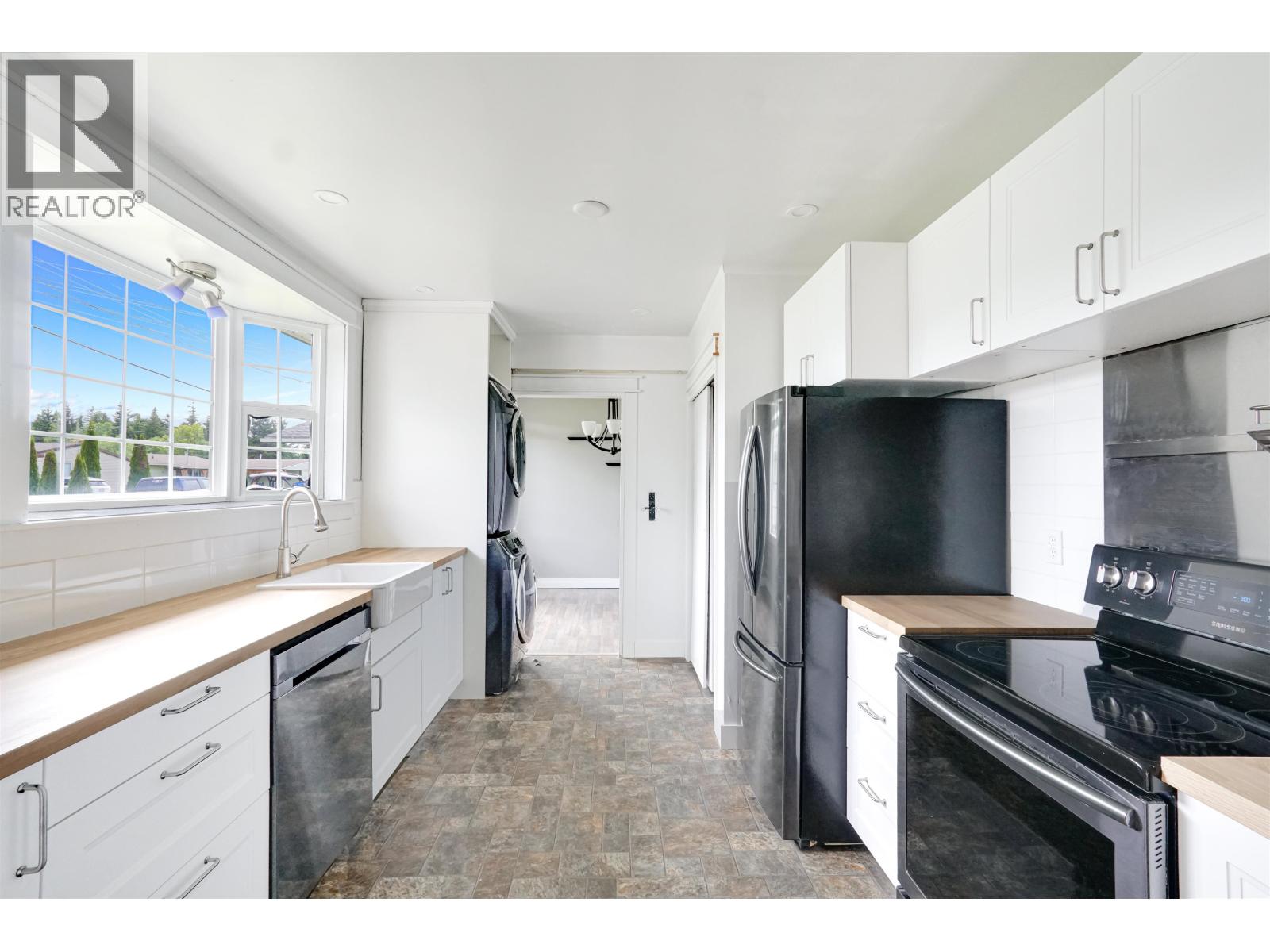 19 STARLING STREET - Image 2
