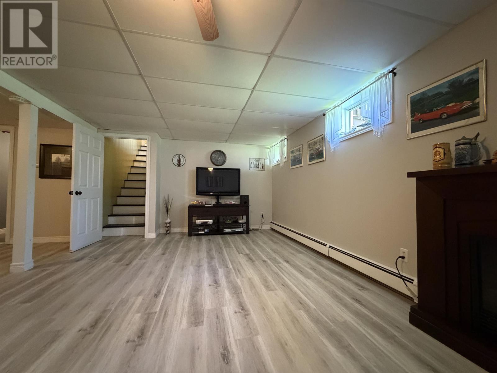 165 MILL Road - 16