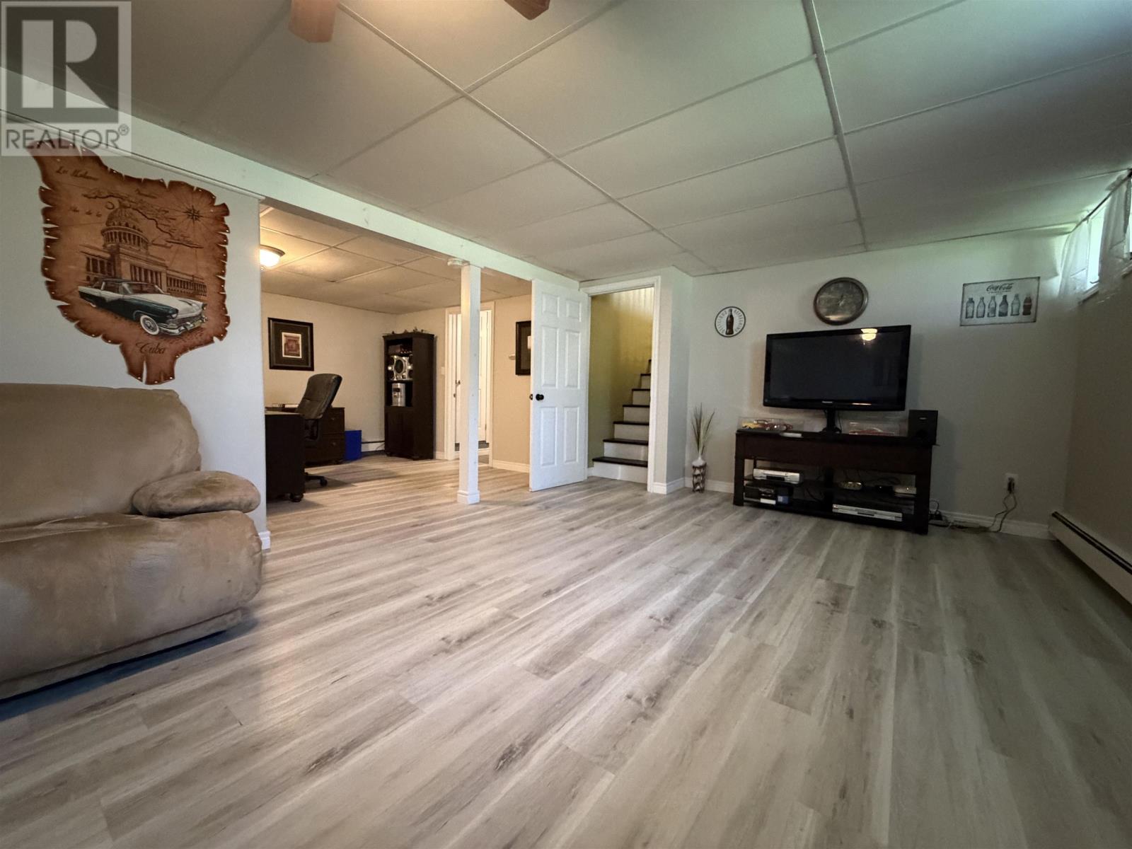 165 MILL Road - 17