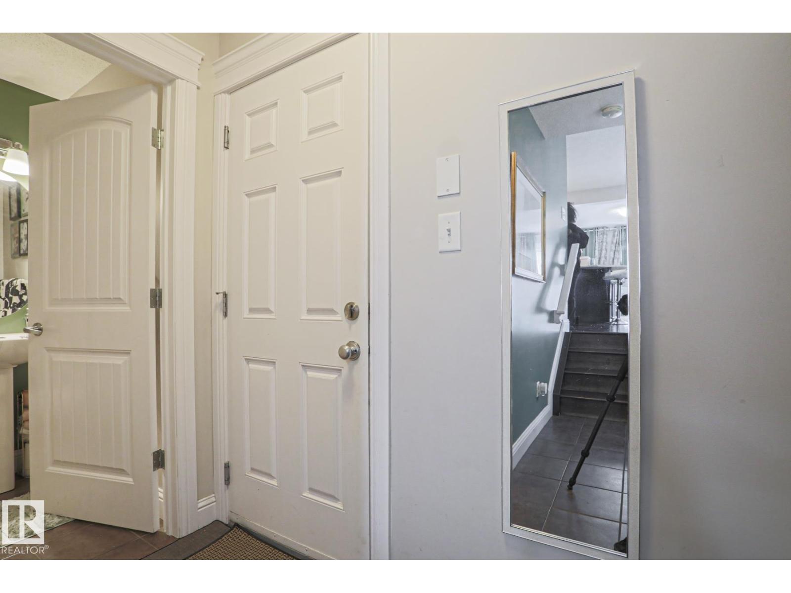 1621 64 ST SW - 2
