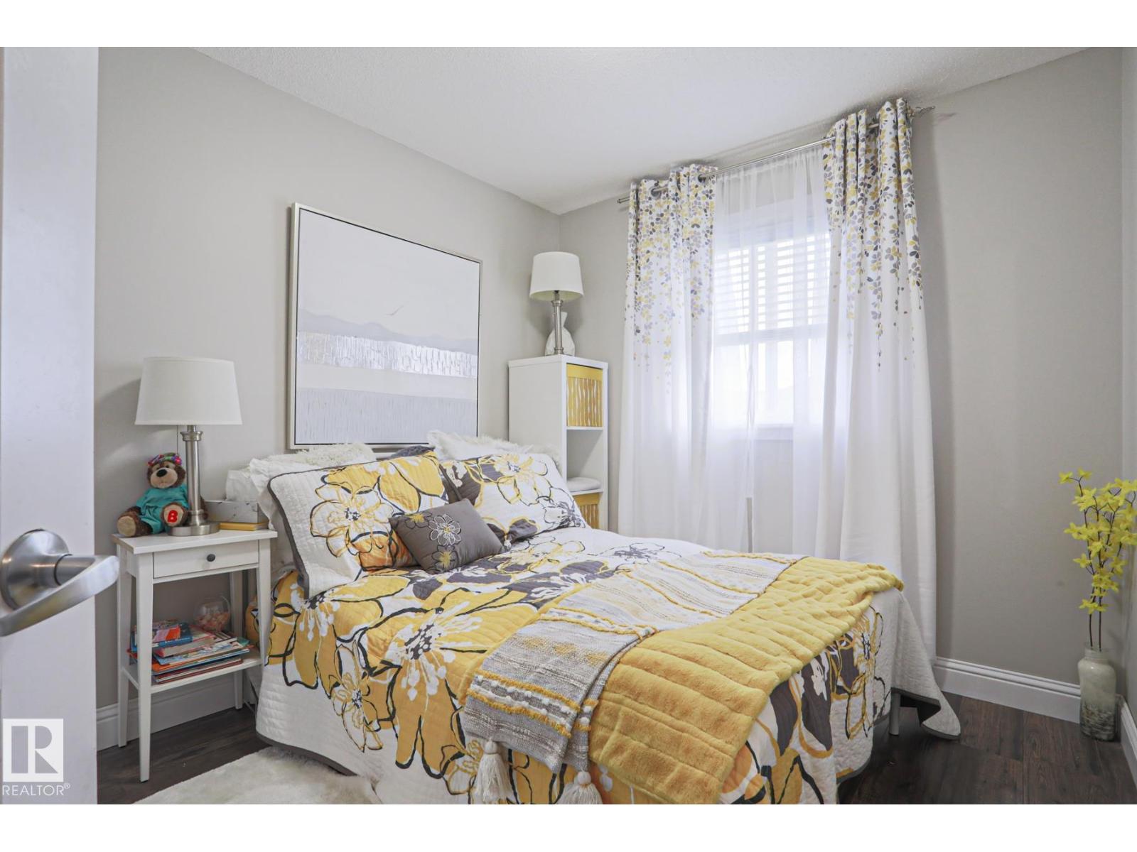 1621 64 ST SW, Edmonton