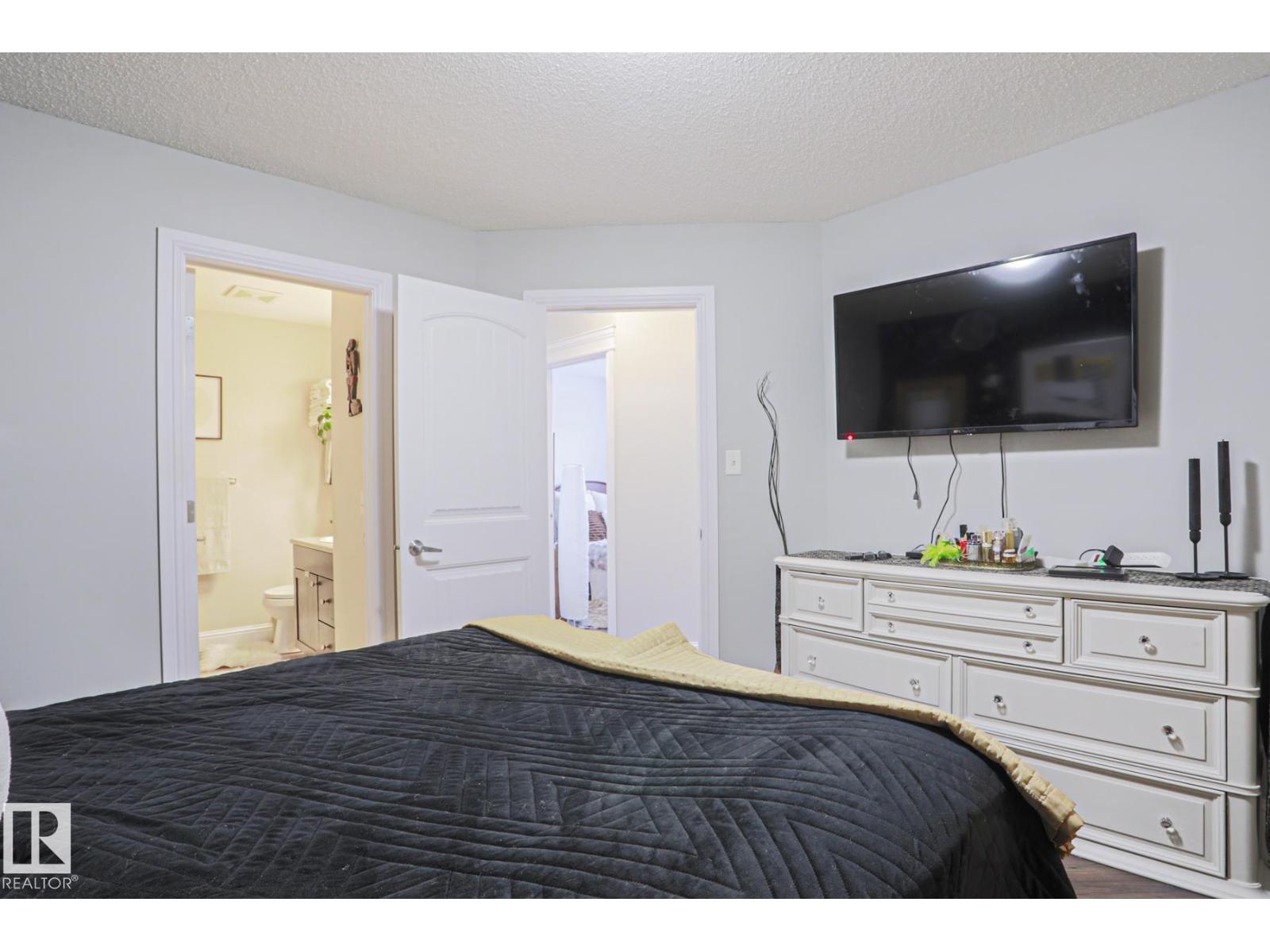 1621 64 ST SW, Edmonton