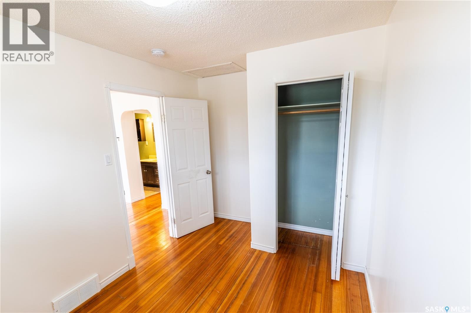 768 Caribou STREET W - 9