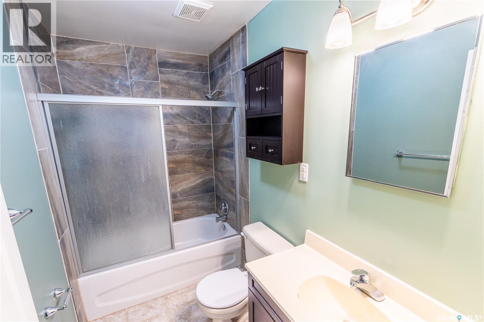 768 Caribou STREET W - 13