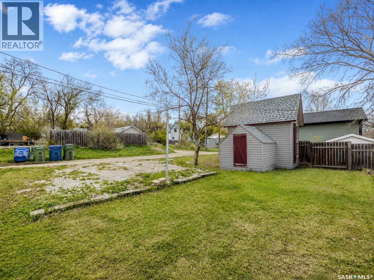 768 Caribou STREET W - 29