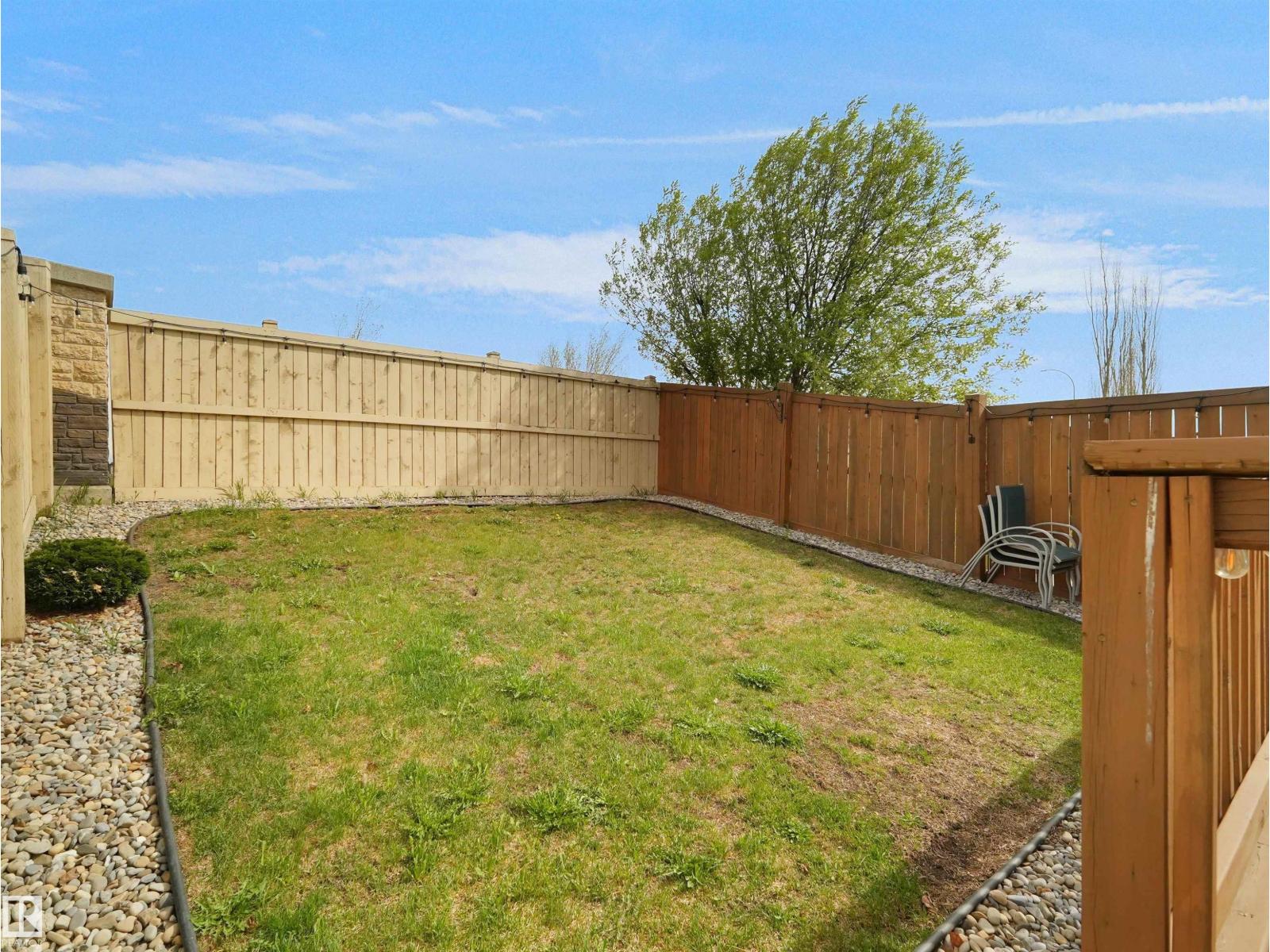 15926 10 AV SW SW, Edmonton